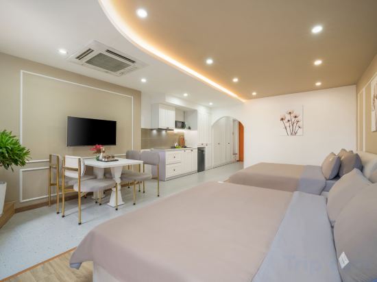 Фото Q Hotel & Apartment