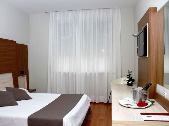 Фото Hotel Isabel de Segura