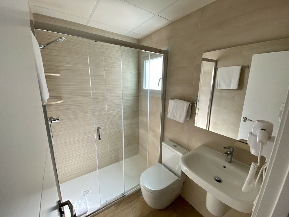 Фото Hostal Pensimar