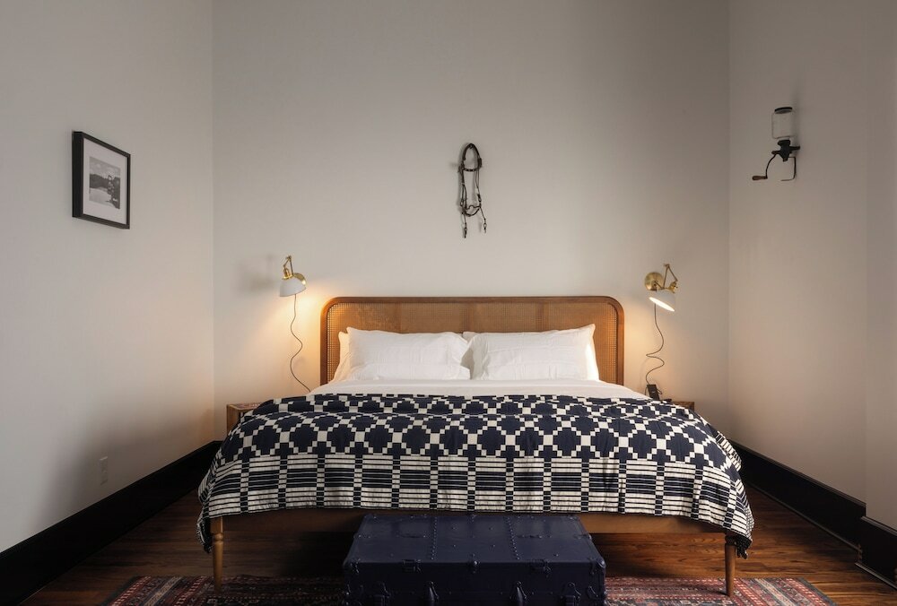 Фото The Weinhard Hotel