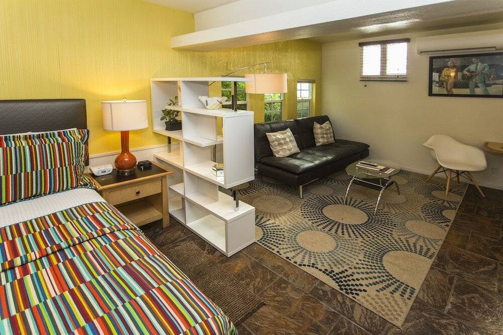 Фото Desert Riviera Hotel