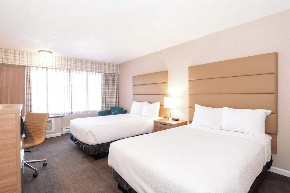 Фото Sandman Hotel Terrace