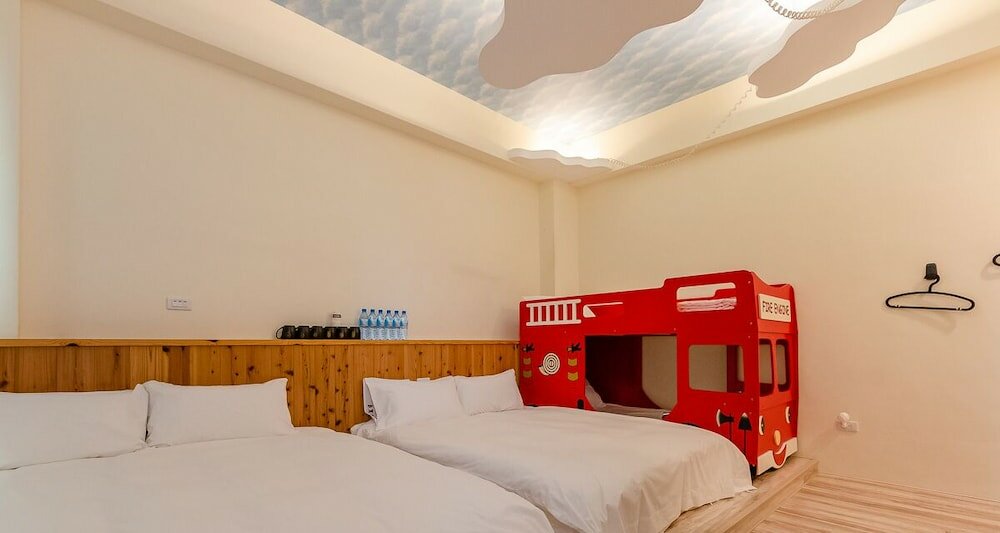 Фото Black House