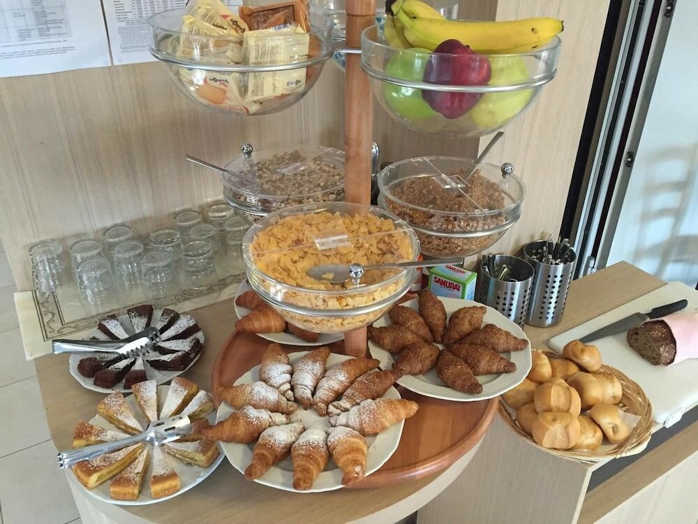 Фото Hotel Alla citta di Trieste