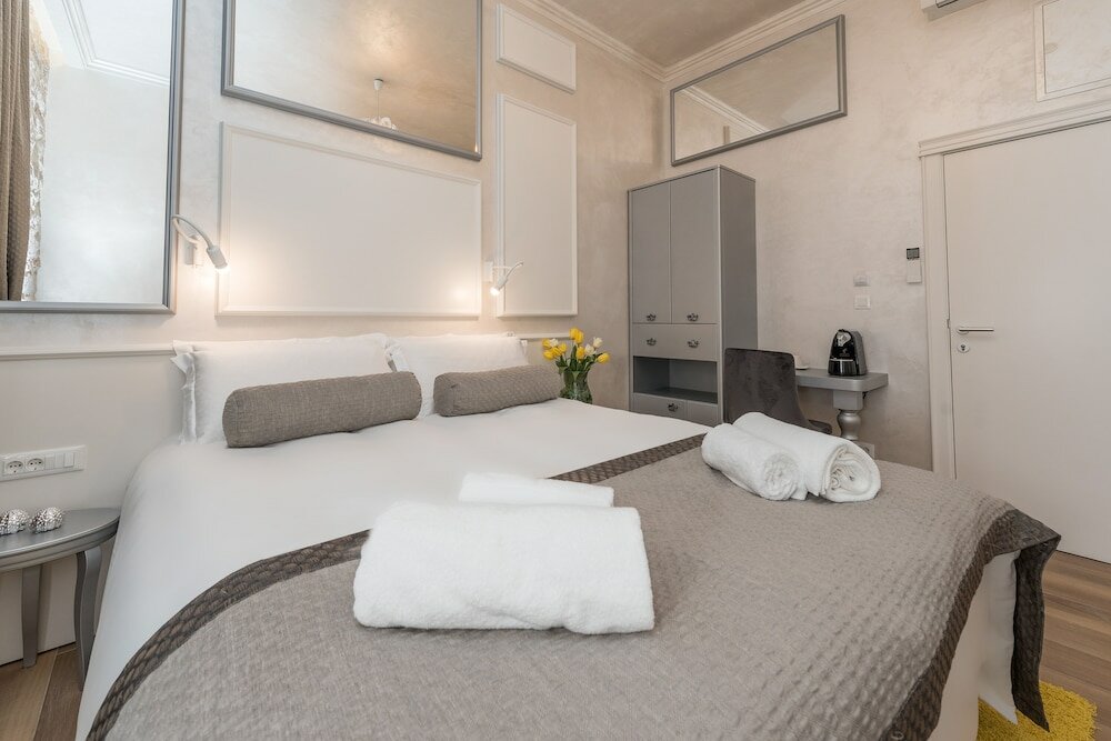 Фото Апартаменты Zara Palace - design rooms