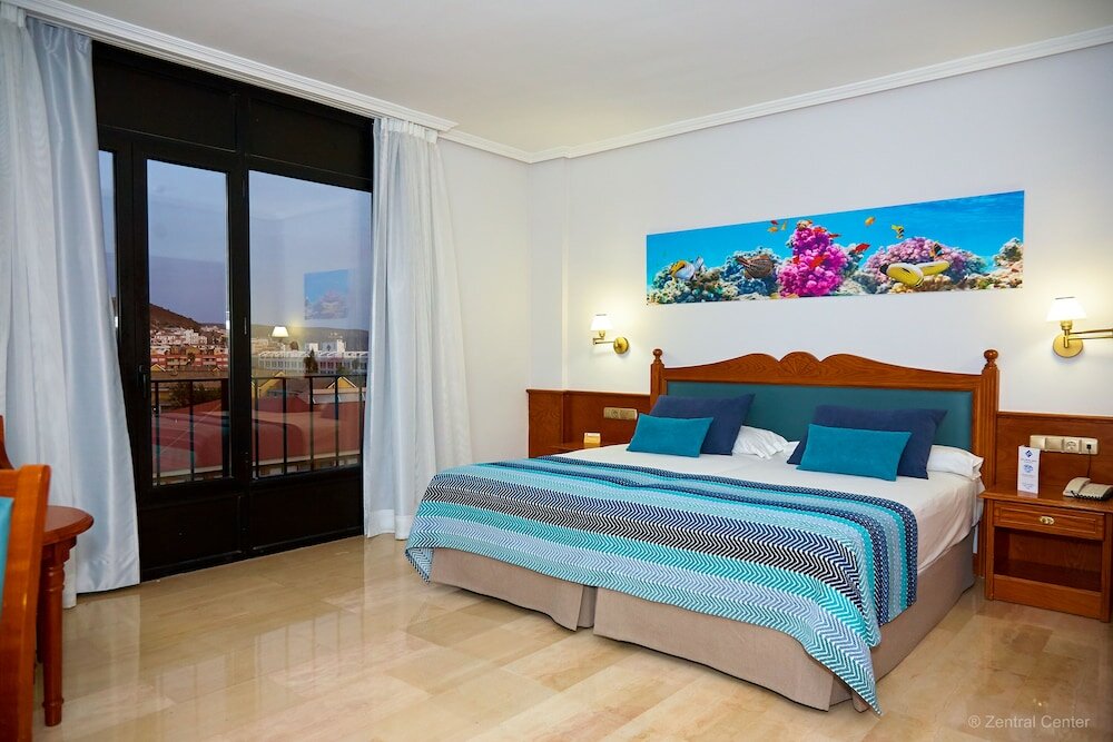 Фото Hotel Zentral Center Adults Only