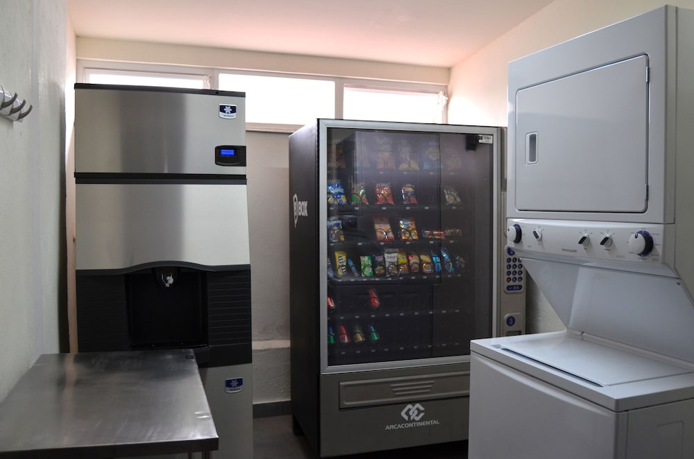 Фото Holiday Inn Guadalajara Expo