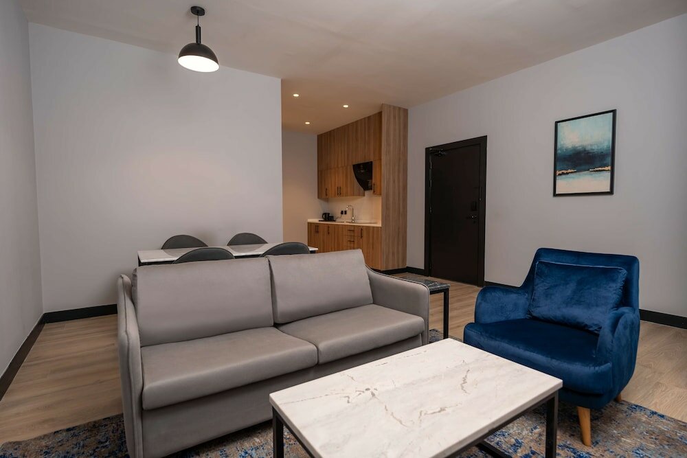 Фото Radisson Blu Hotel, Amman Galleria Mall