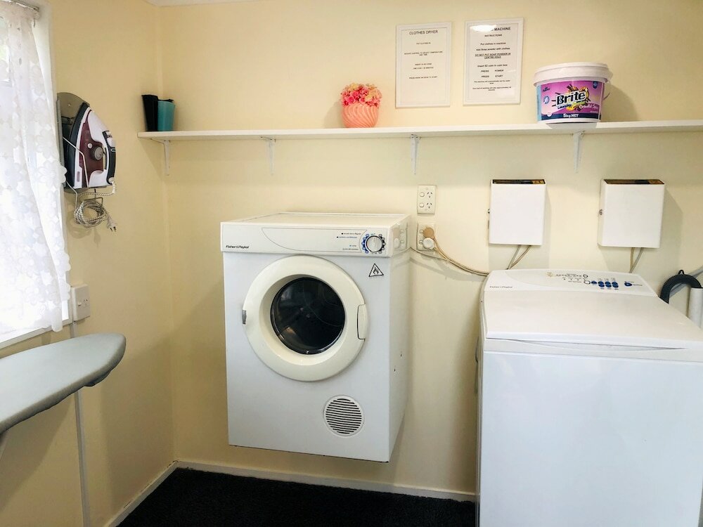 Фото Tudor Court Motor Lodge