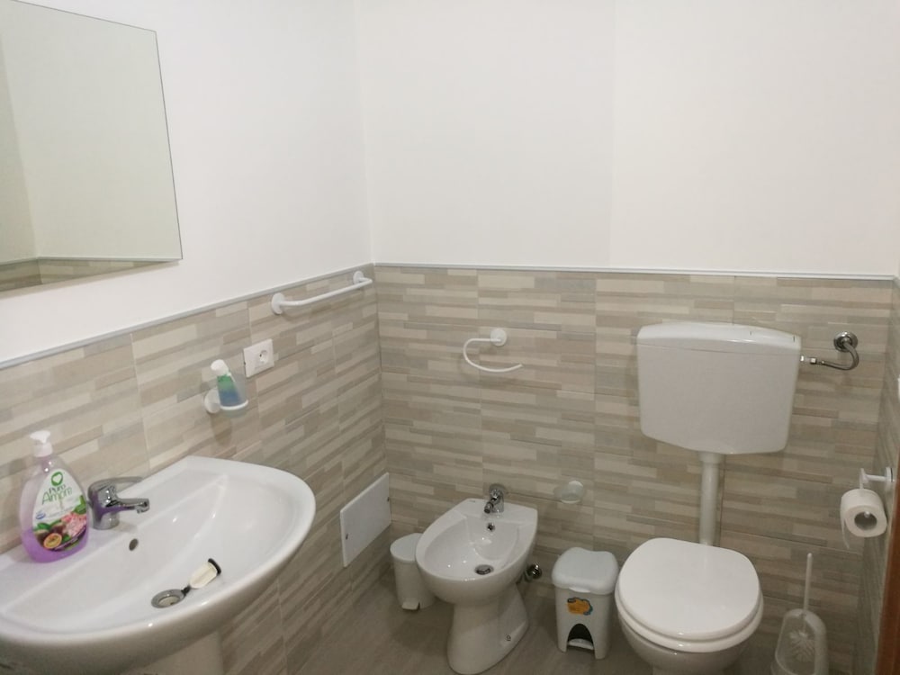 Фото Stazione di Palermo affitti