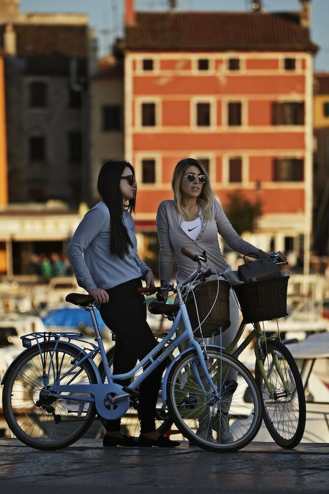 Фото The Melegran