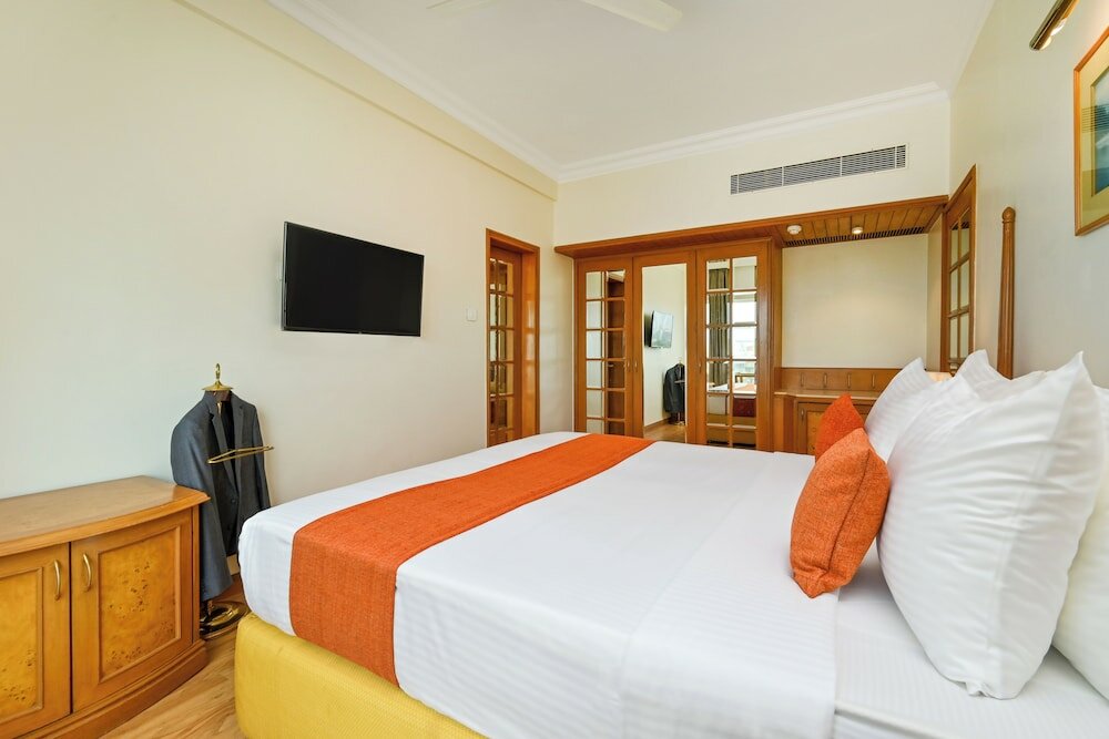 Фото Fariyas Hotel