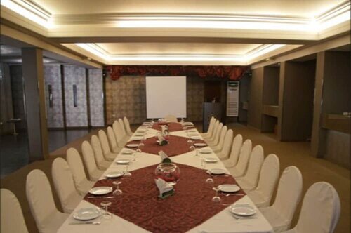 Гостиница Mamba Point Hotel в Либерии