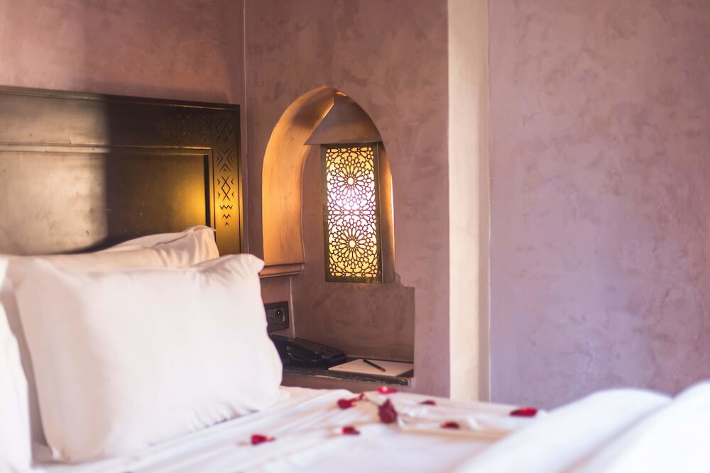 Фото Almas Hotel