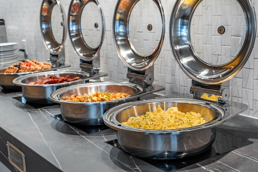 Фото Sheraton Suites Wilmington Downtown