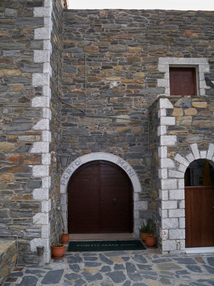 Фото Porto Mani Suites