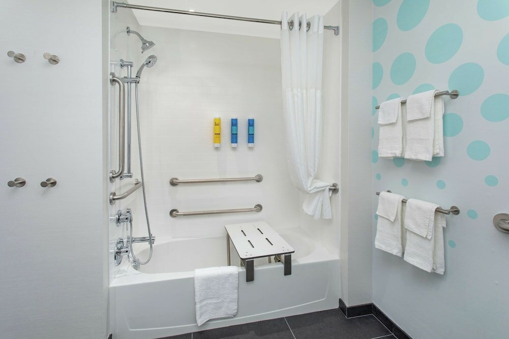 Фото Tru by Hilton Salt Lake City Midvale