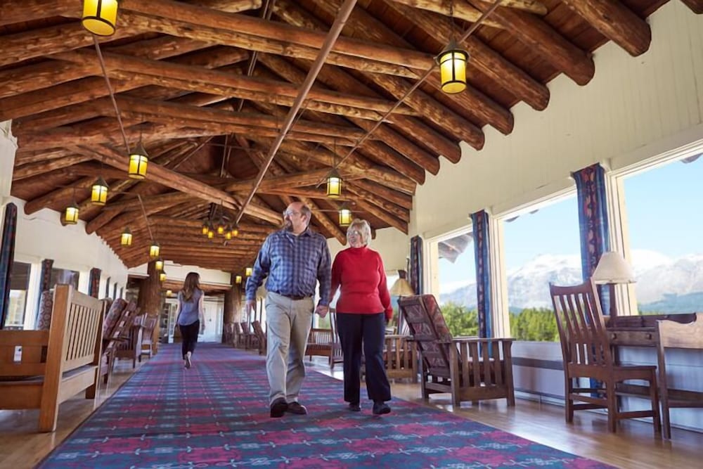 Фото Glacier Park Lodge
