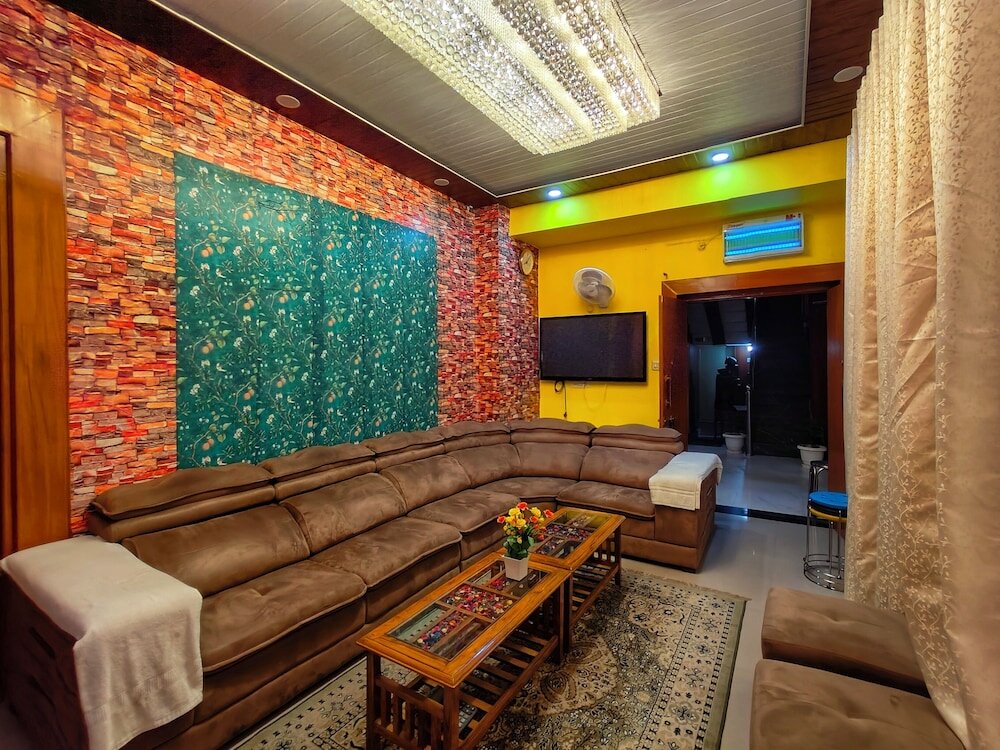 Фото Отель Yash Residency Assi Ghat