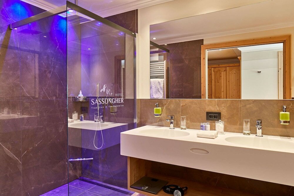 Фото Hotel Sassongher