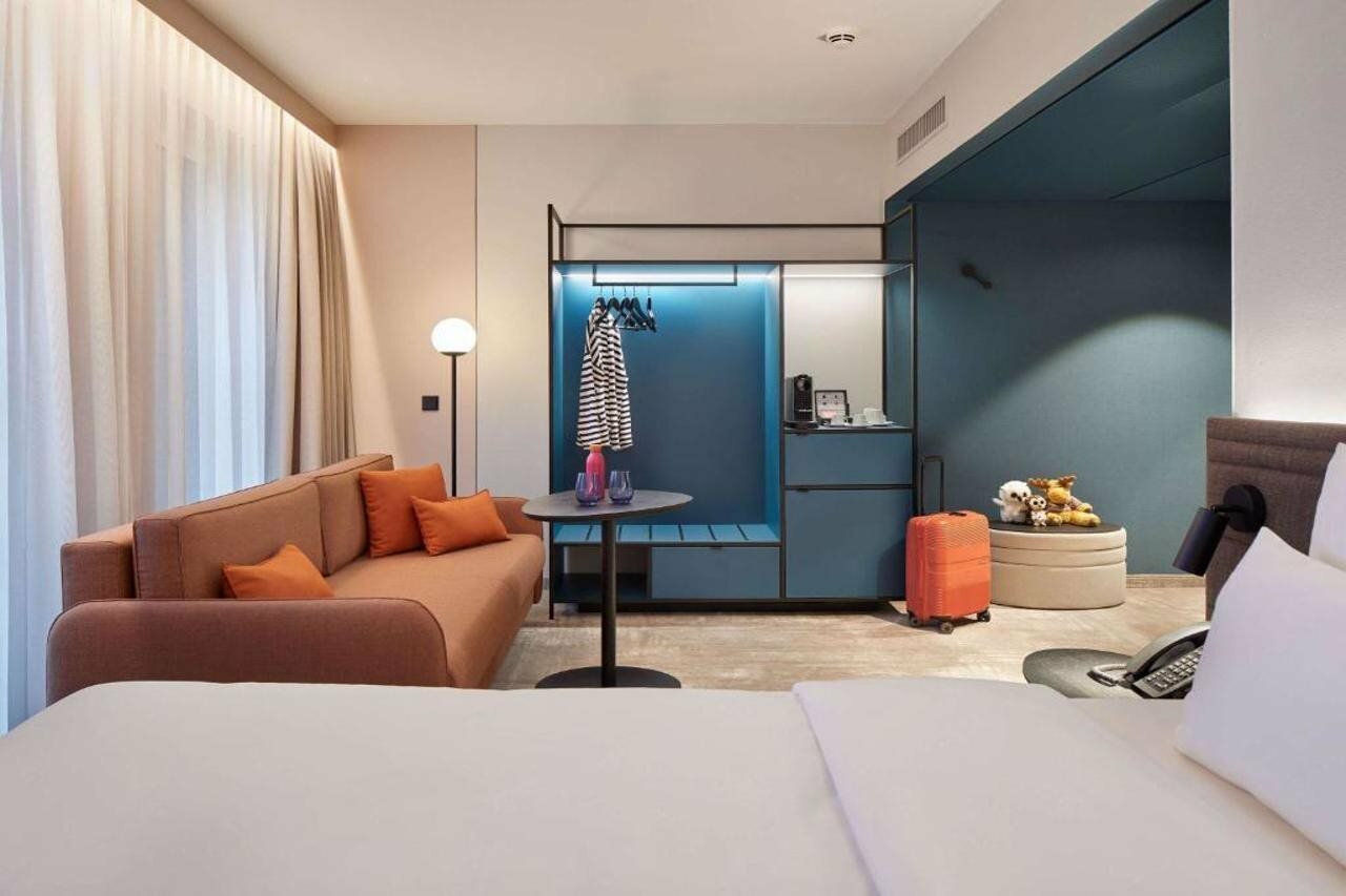 Фото Novotel Hamburg Central Station