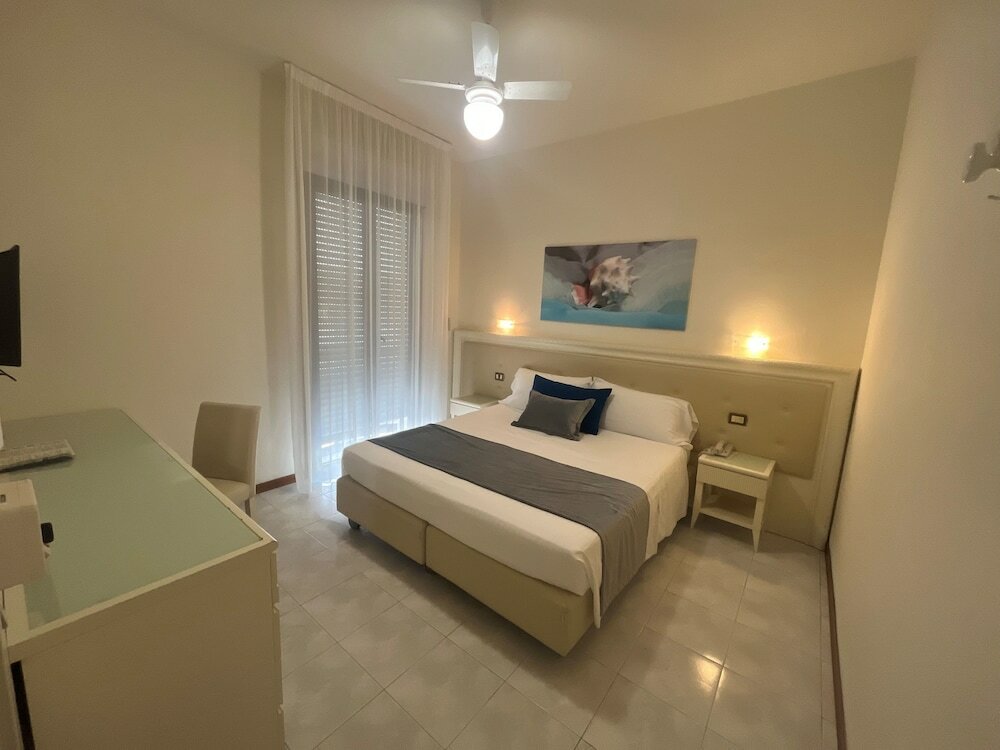 Фото Hotel Athena