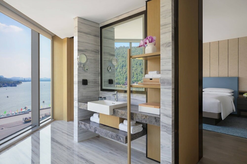 Фото Xuzhou Marriott Hotel Lakeview