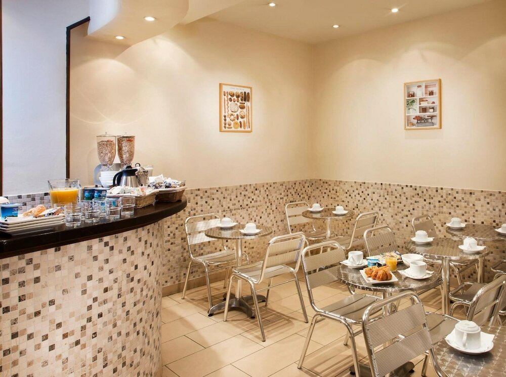 Фото Hotel Merryl