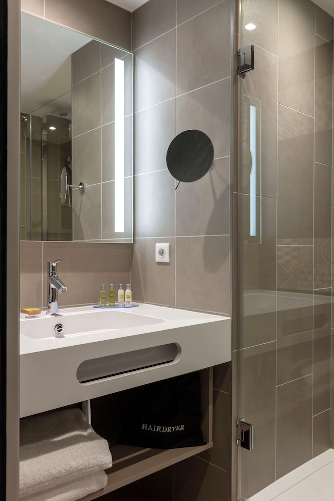 Фото Hilton Garden Inn Massy