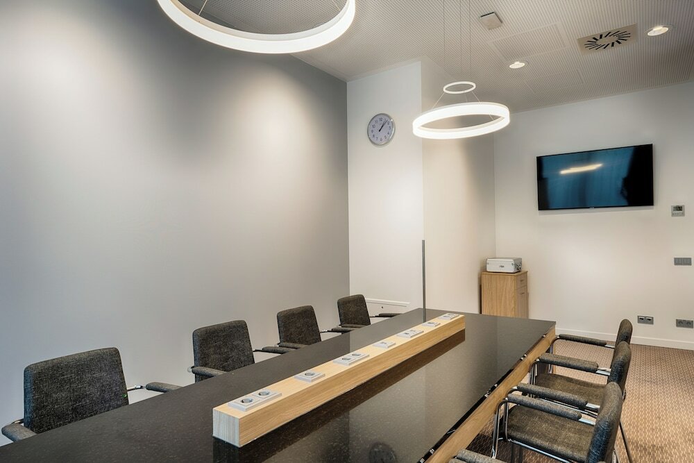 Фото Premier Inn Leipzig City Hahnekamm Hotel