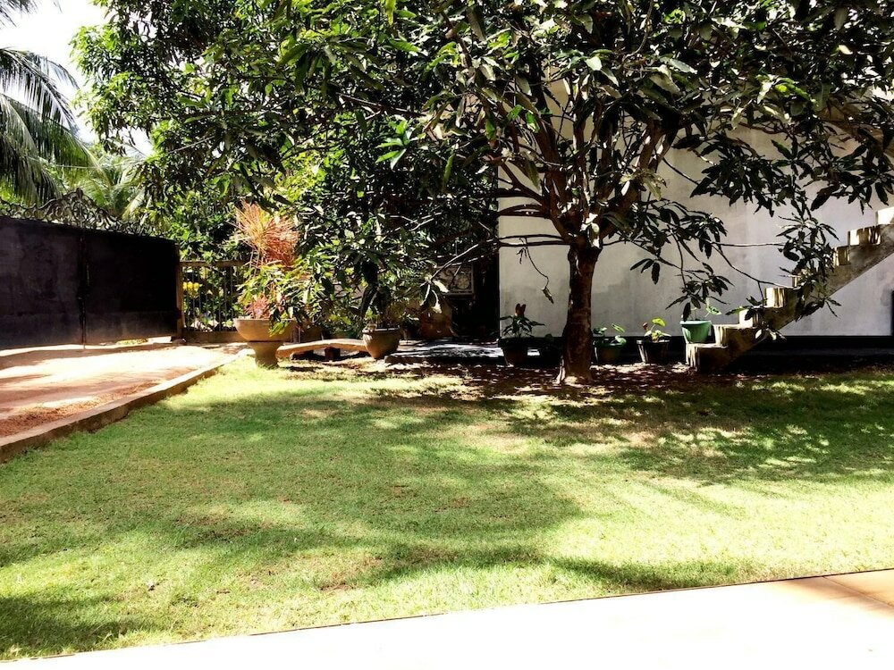 Фото Damith Tourist Inn