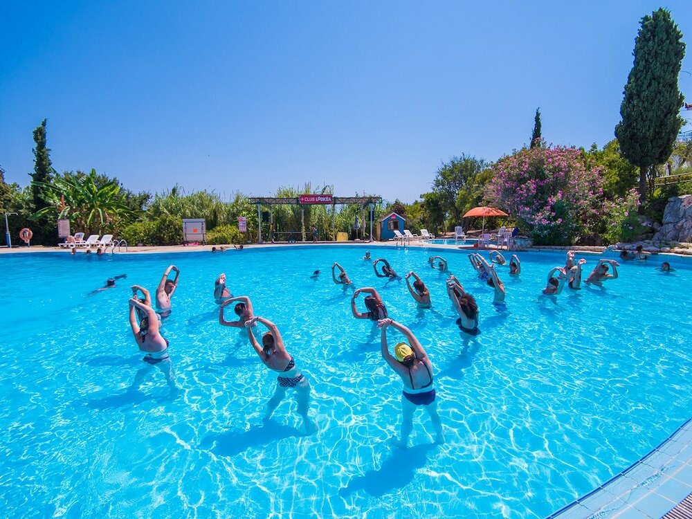 Фото Sunrise Village Beach