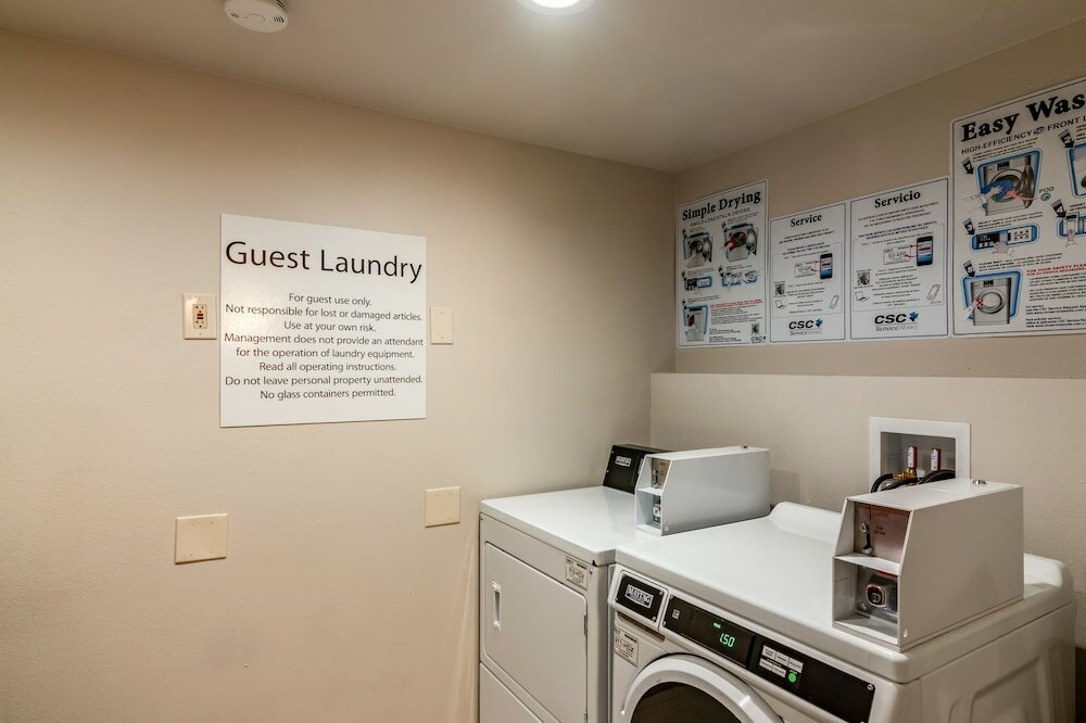 Фото Holiday Inn Express & Suites Camarillo, an Ihg Hotel