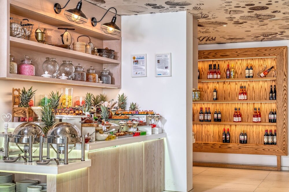 Фото The King Jason Protaras - Designed for Adults