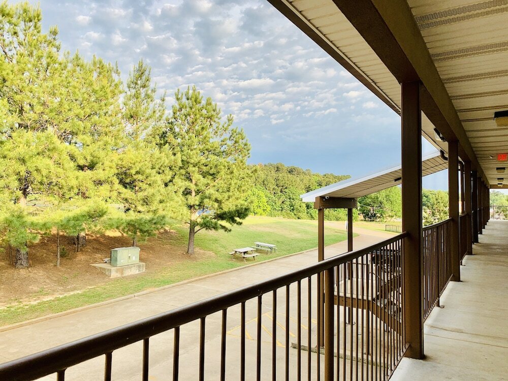 Фото Weston Inn & Suites