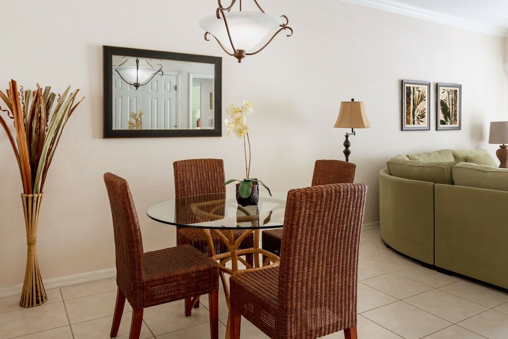 Фото Olde Marco Island Inn and Suites