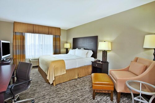 Гостиница Holiday Inn & Suites Green Bay Stadium, an Ihg Hotel в Грин Бэй
