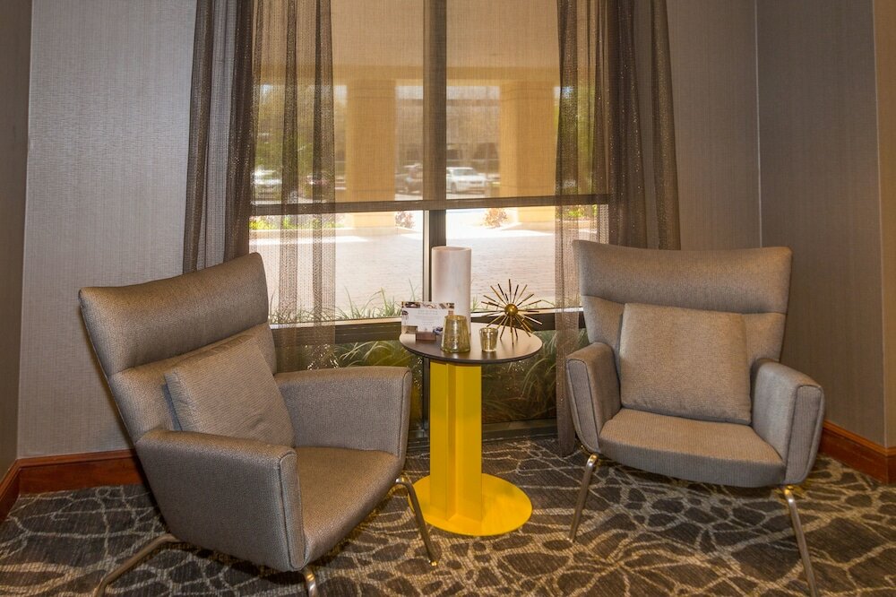 Фото SpringHill Suites by Marriott Tampa Westshore Airport