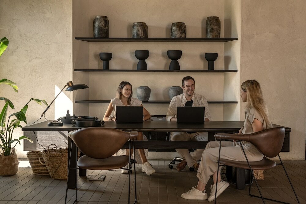 Фото Theros All Suite Hotel - Adults Only