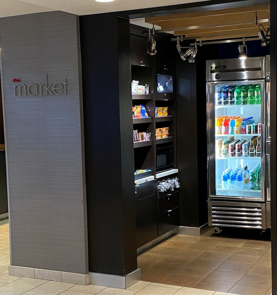 Фото Courtyard by Marriott Raynham