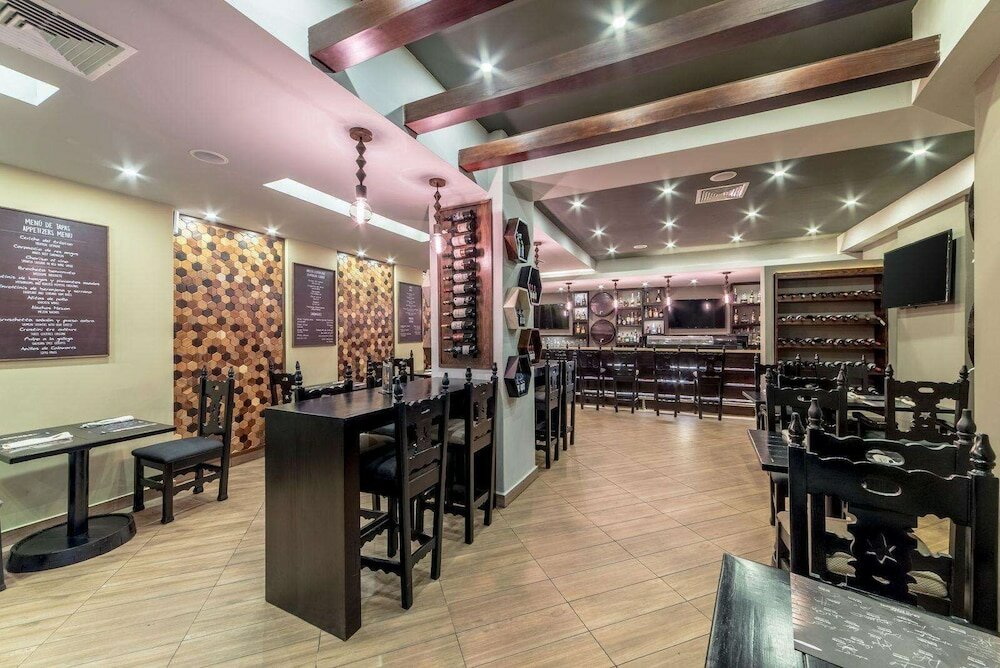 Фото Hodelpa Gran Almirante Hotel & Casino