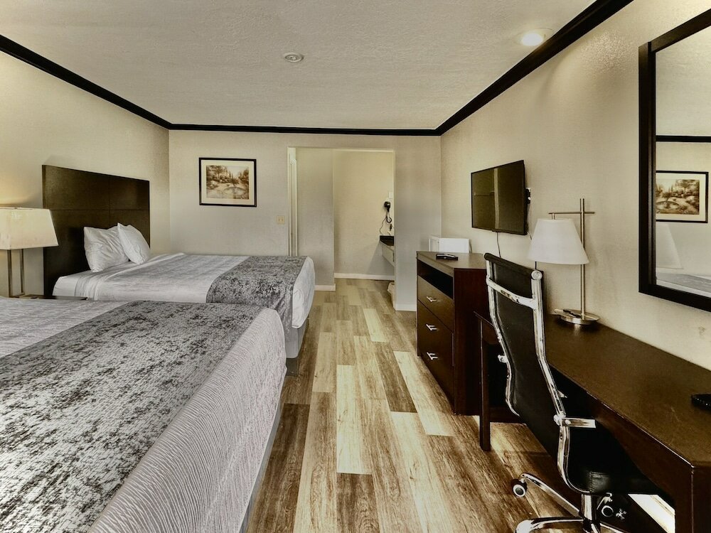 Фото Discovery Inn