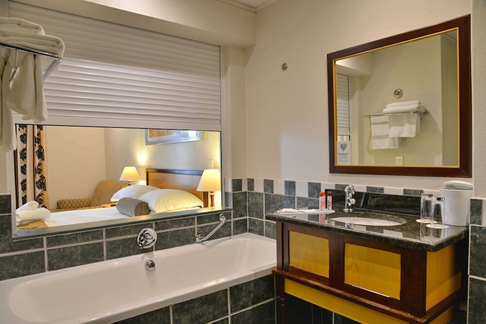 Фото City Lodge Hotel GrandWest