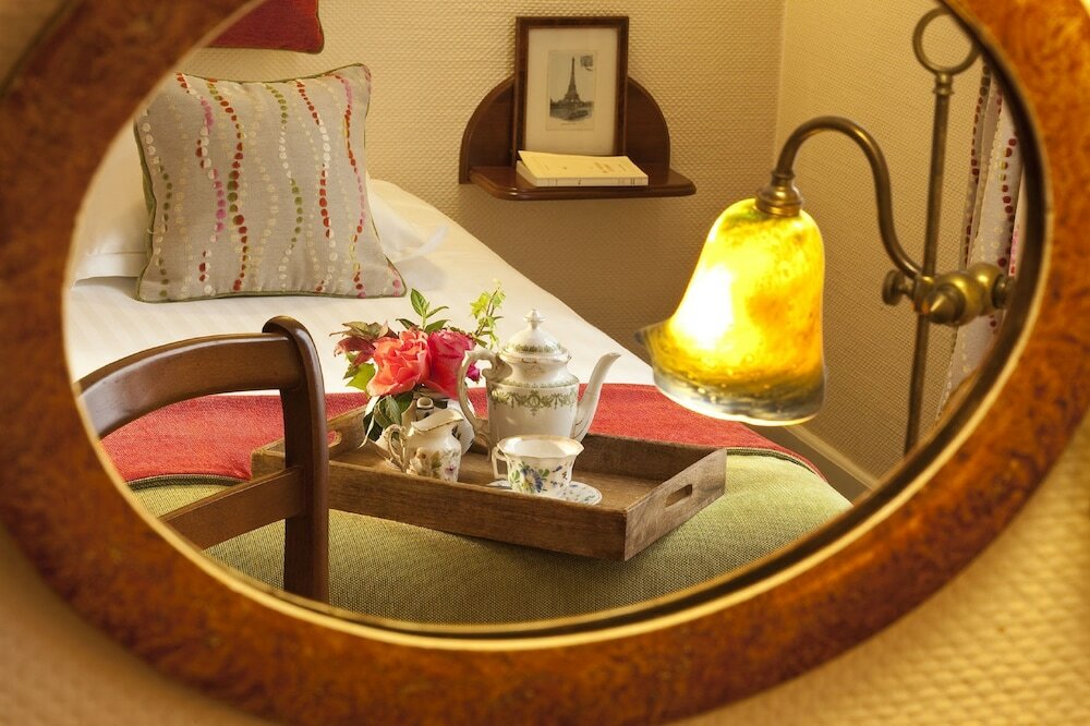 Фото New Orient Hotel