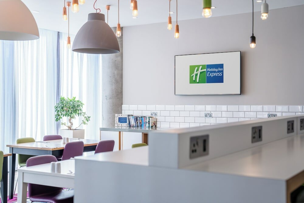 Фото Holiday Inn Express Aberdeen Airport, an Ihg Hotel