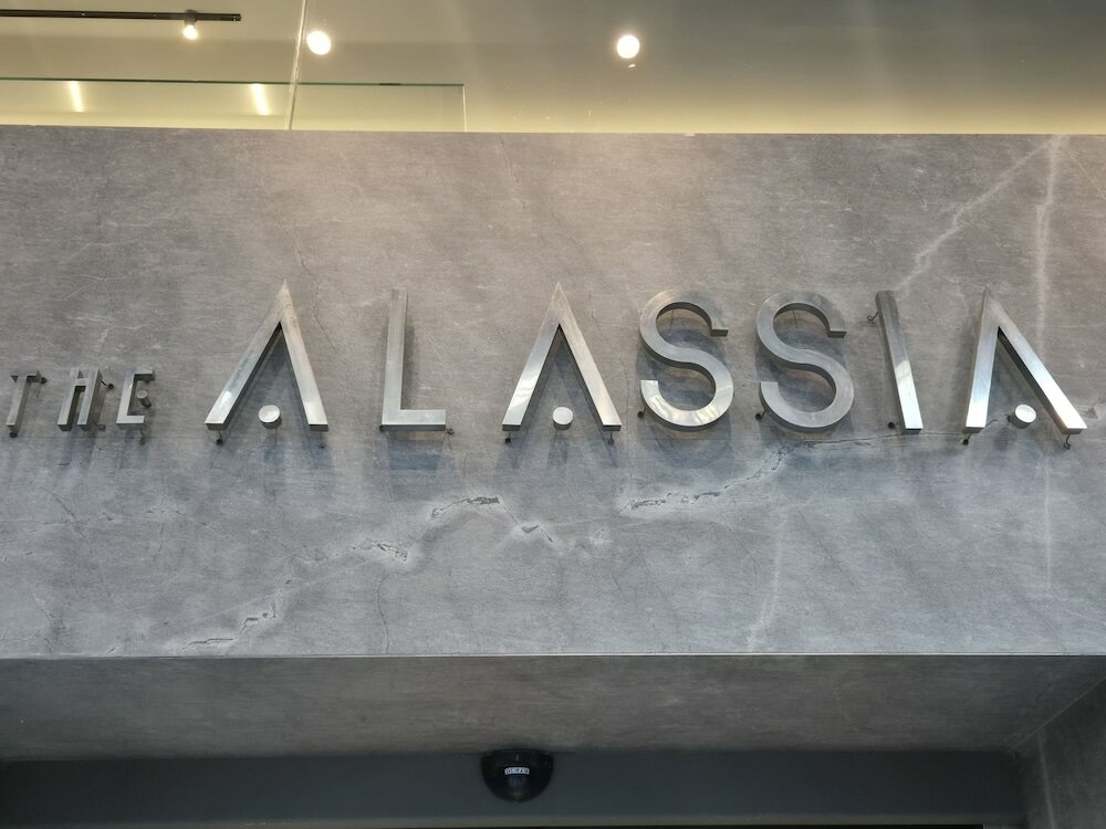 Фото The Alassia Hotel
