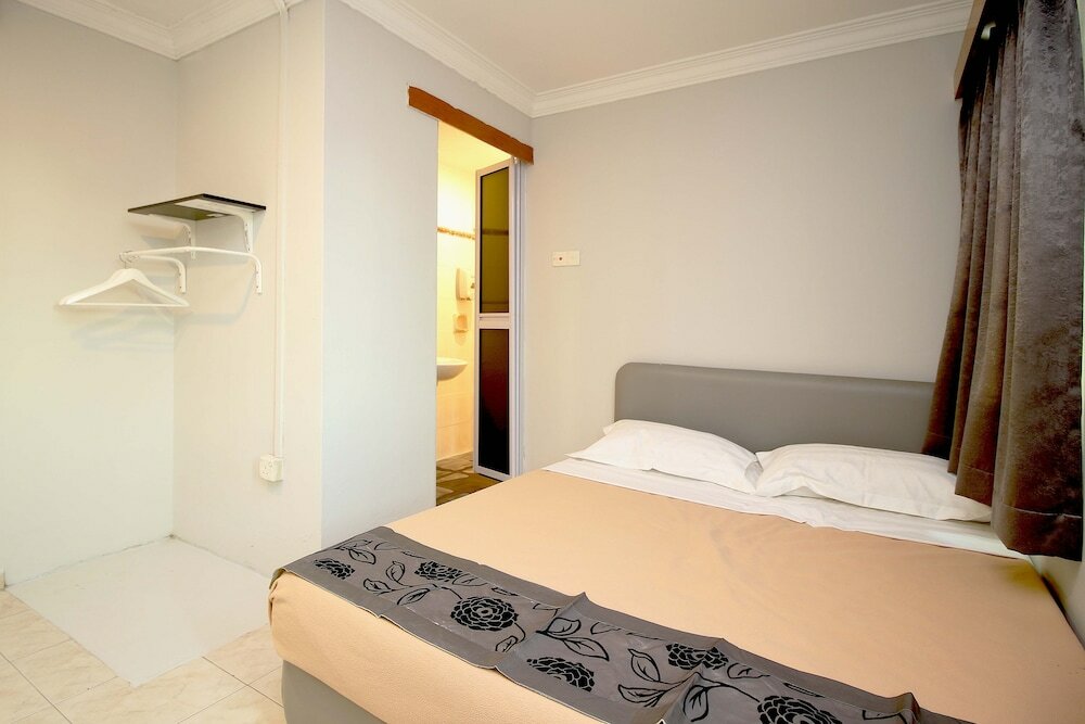 Фото Hotel Jjh Aliwal