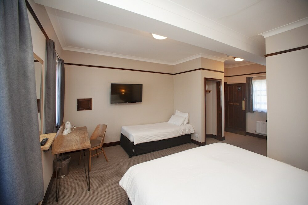 Фото Shah of Persia, Poole by Marston's Inns