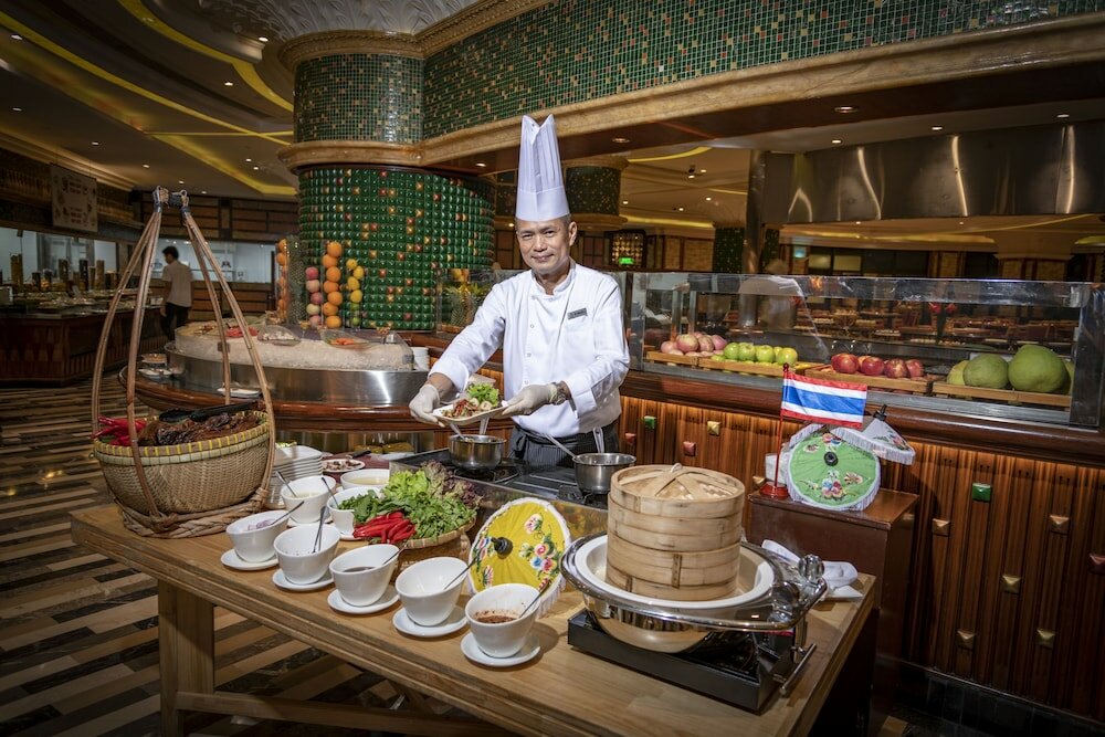 Фото Windsor Plaza Hotel