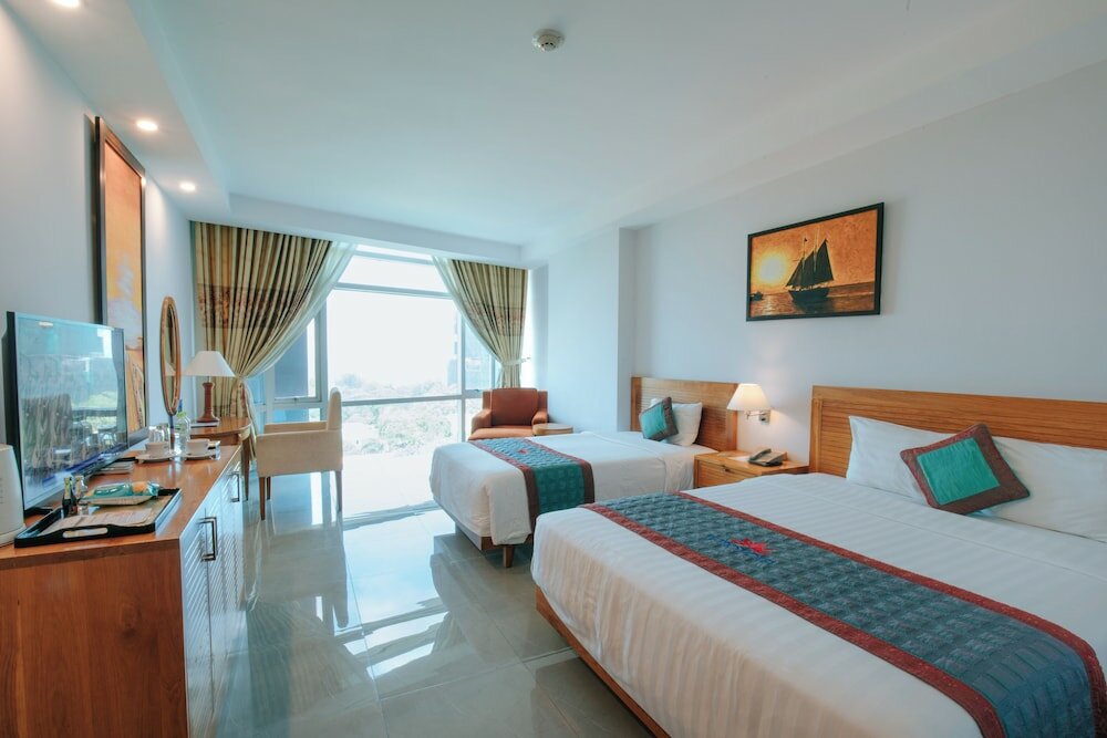 Фото Petro Hotel